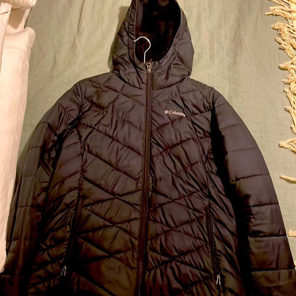 Fleece lined hood with Omni heat lining on chest and arms